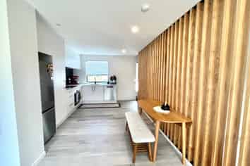 41 Ara Mara Hua, Henderson