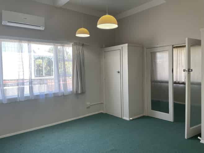 20B Bay Street, Petone