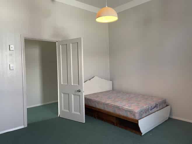 20B Bay Street, Petone