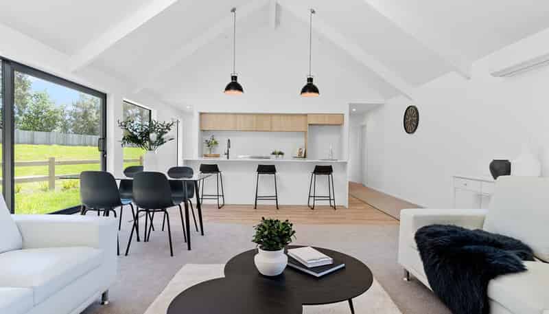 8 Molly Place, SOUTHBRIDGE