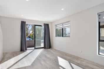 2/38 Hanrahan Street, UPPER RICCARTON