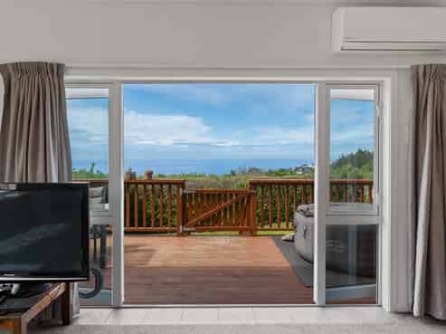 79 Middleton Road, Kew