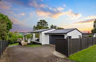 4 Macrocarpa Place, Ranui