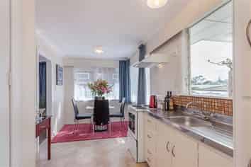 27 Riverpark Crescent, Henderson