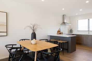 2/41 Thackeray Street, Hamilton Lake