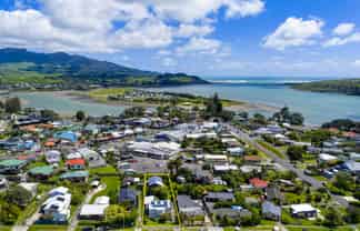 16 James Street, Raglan