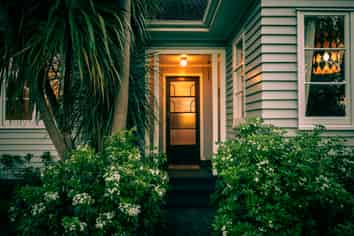 707 Massey Street, Akina