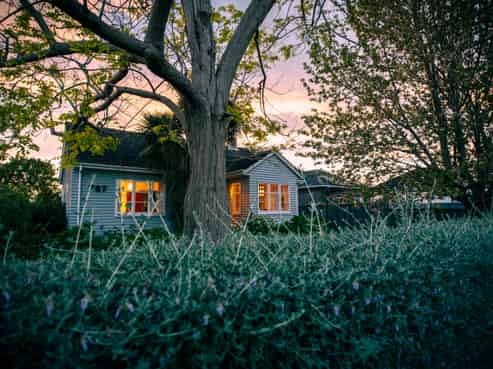 707 Massey Street, Akina