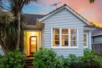 707 Massey Street, Akina