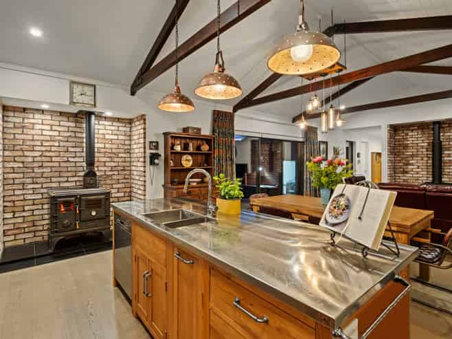 677 Work Road, Whakamarama