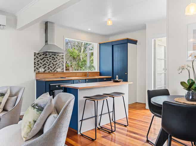 16 Trafalgar Street, Westown