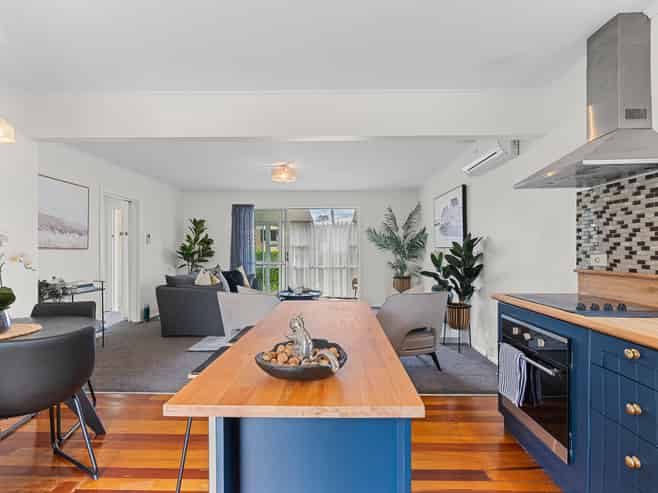 16 Trafalgar Street, Westown