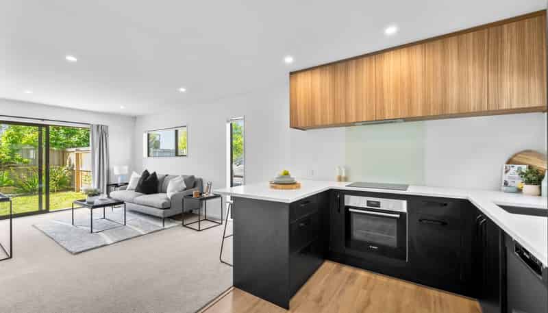 10/15 Bunyan Street, Waltham