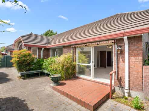 1/5 Cottesmore Close, Burnside