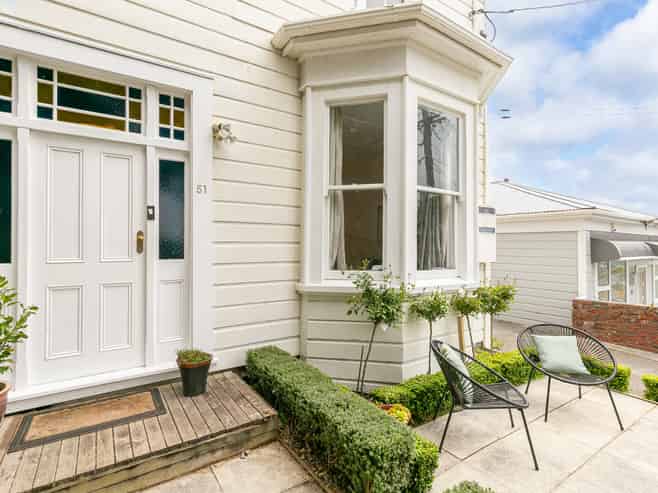 51 Scarborough Terrace, Mount Victoria