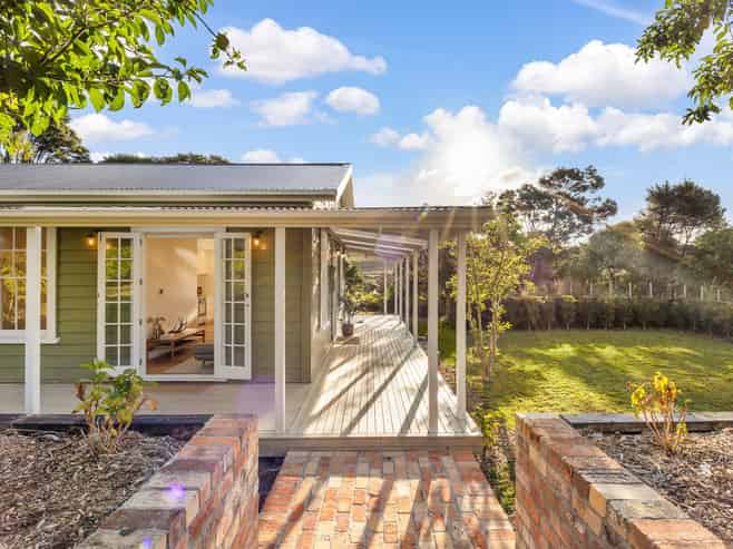  1223 Old North Road, Waimauku