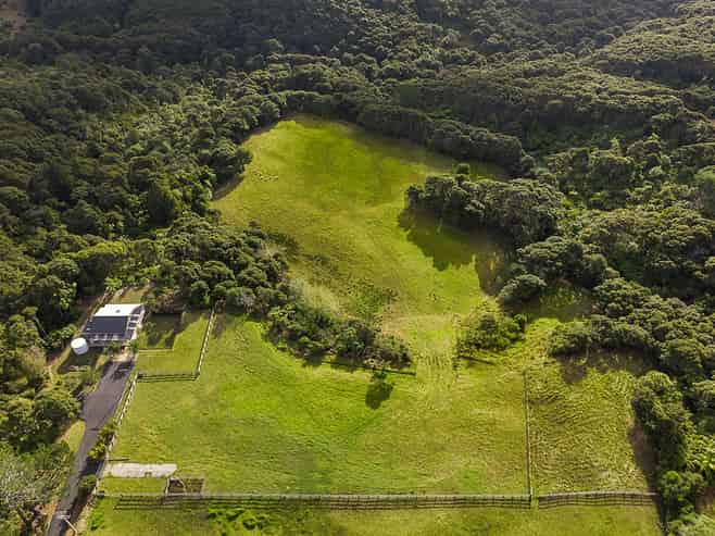  1223 Old North Road, Waimauku
