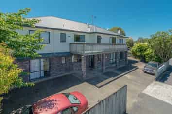 2/2 Baffles Crescent, Hillcrest