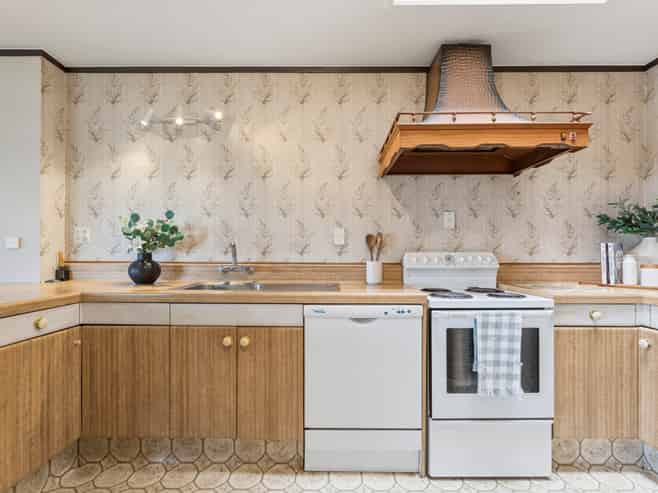 62 Twelfth Avenue, Avenues