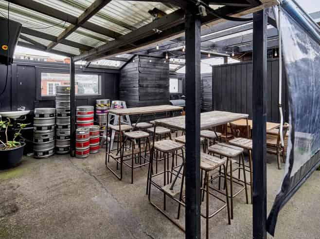 Iconic Mount Victoria freehold