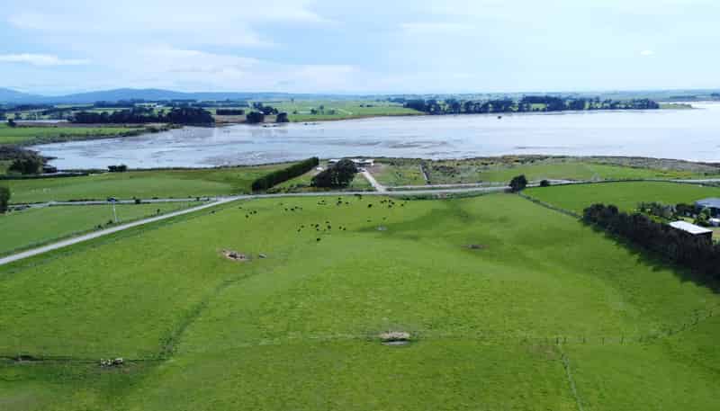 15 Blackmore Road, Riverton