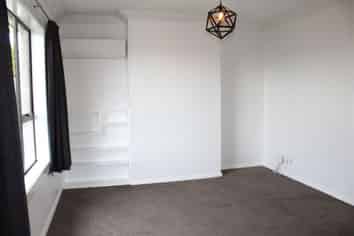 11 Kirriemuir Street, Maryhill