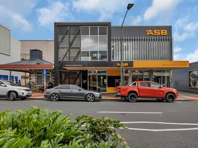 Strong tenant. Solid returns. Ready to transact.