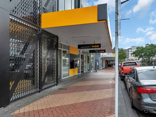 Strong tenant. Solid returns. Ready to transact.