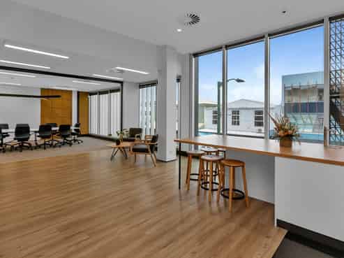 Strong tenant. Solid returns. Ready to transact.