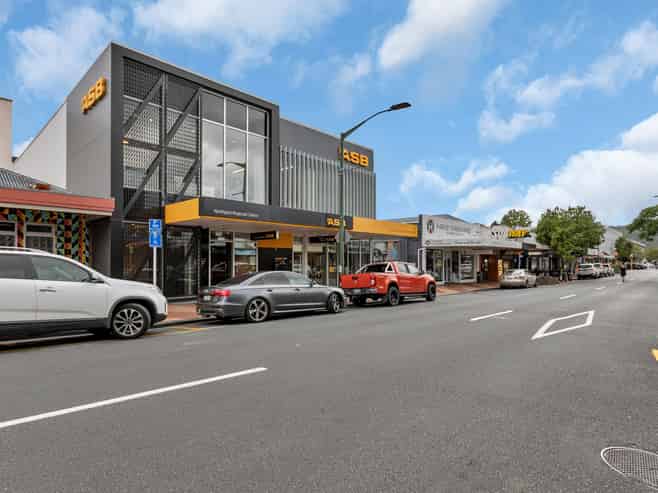 Strong tenant. Solid returns. Ready to transact.