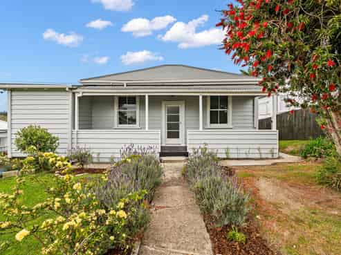 15 View Road, Hikurangi