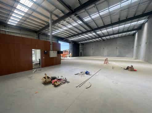 Brand New Freehold Warehouse Unit