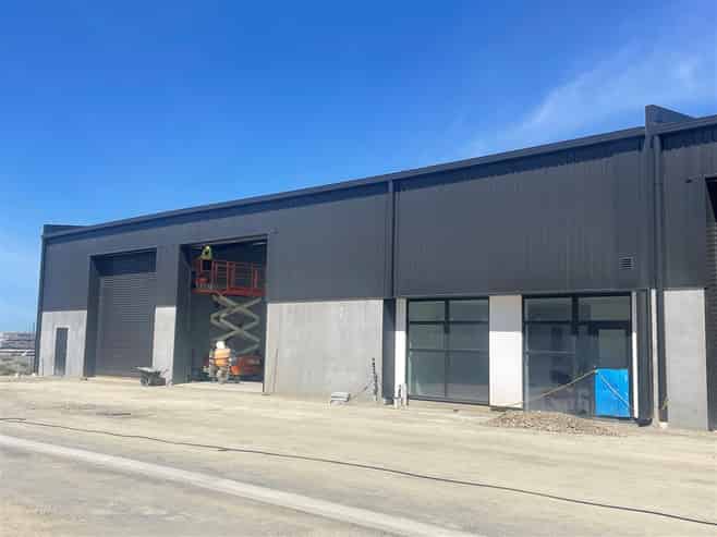 Brand New Freehold Warehouse Unit