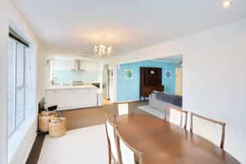 6 Madeley Road, Mount Pleasant