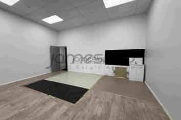 Standout Retail space - Howick Hotspot!