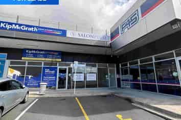 Standout Retail space - Howick Hotspot!