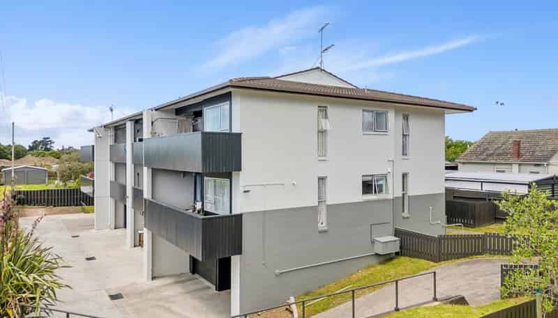 3 & 8/60 Hutton Street, Otahuhu