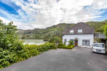 1/851a Governors Bay, Governors Bay