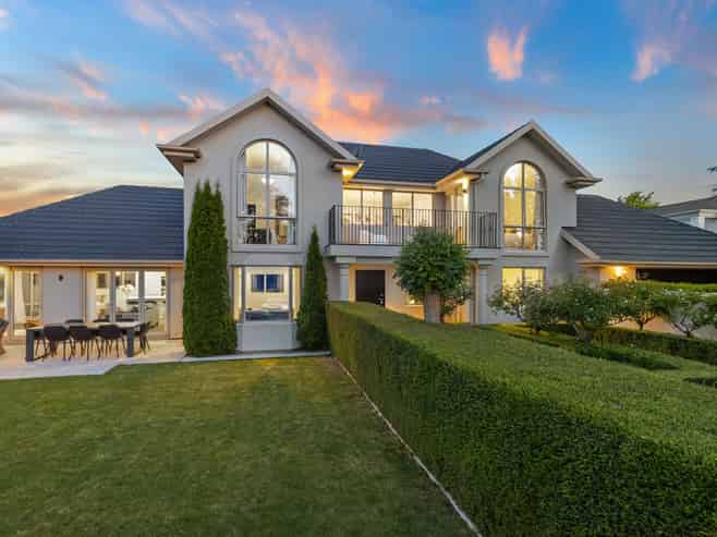 1 Springvale Gardens, Harewood