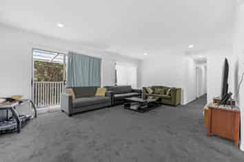 33A Whittle Place, New Windsor