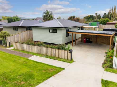 17 Hall Street, Woodville