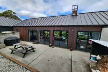 1 Lookout Drive, Closeburn