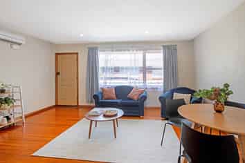 2/28 Aikmans Road, Merivale