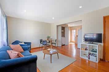 2/28 Aikmans Road, Merivale