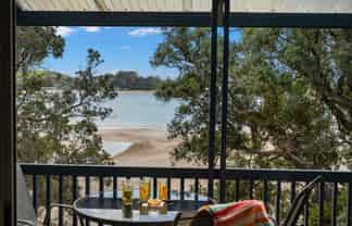 93 Rapata Road, Oakura