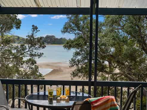 93 Rapata Road, Oakura