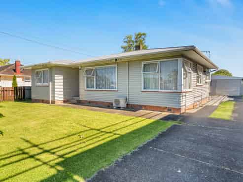 148 Hall Avenue, Favona