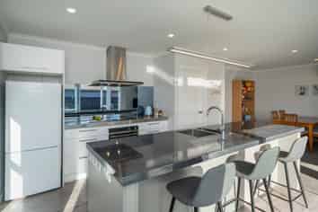 6 Carmello Grove, Richmond