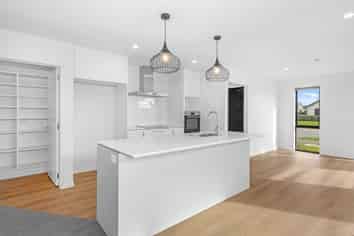 165 Milns Road, HALSWELL