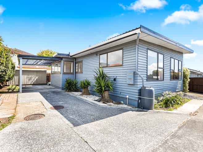 37A Border Road, Henderson